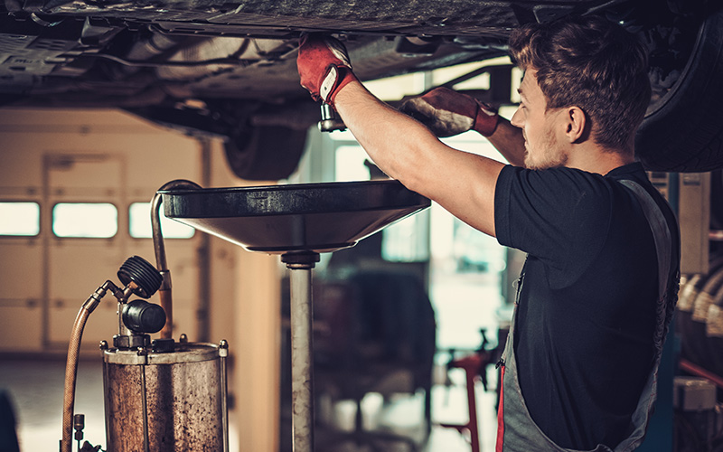 Servicing, Oil Change at Blue Diamond GMC Price, UT