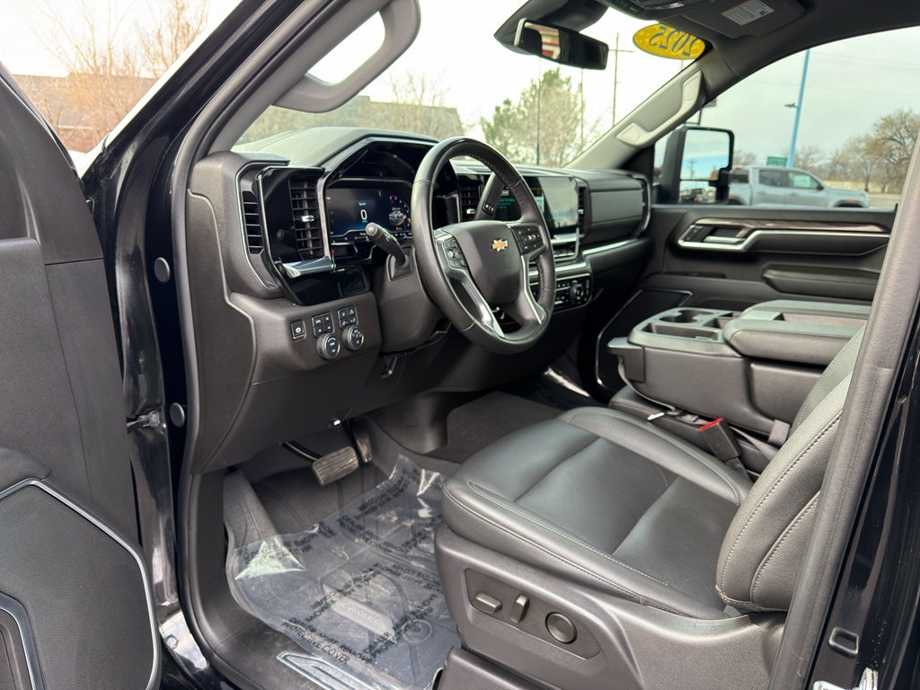 2025 Chevrolet Silverado 3500 HD LTZ