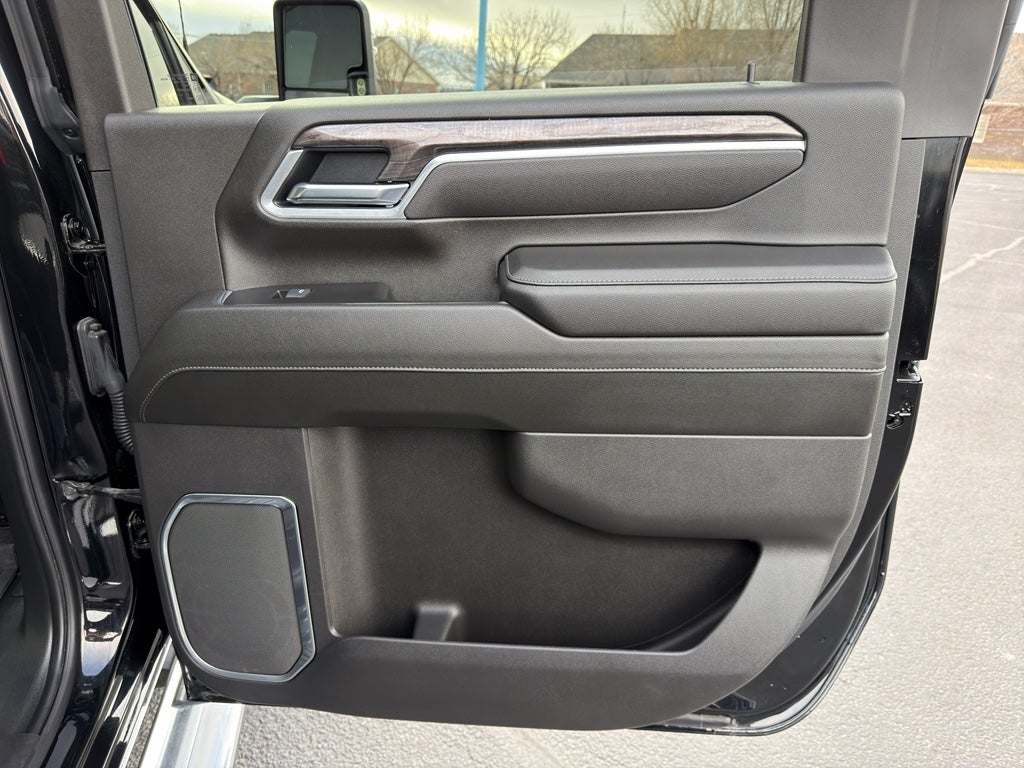 2025 Chevrolet Silverado 3500 HD LTZ
