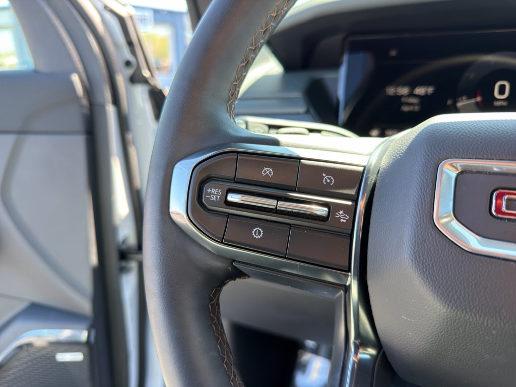 2024 GMC Acadia AT4
