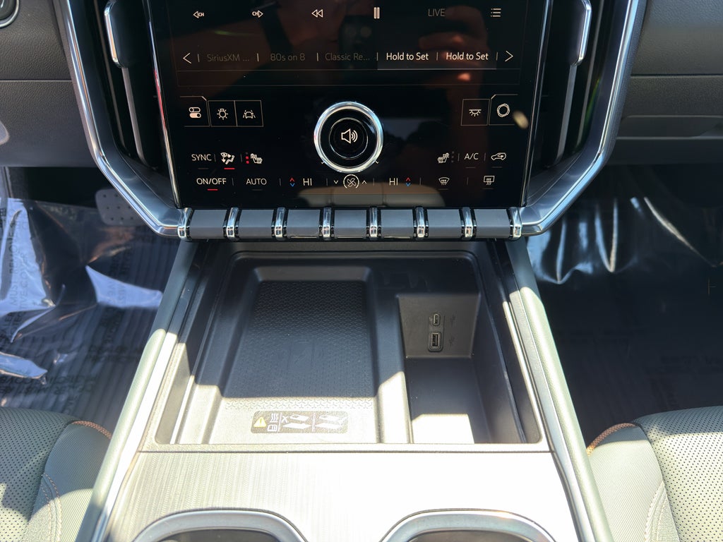 2024 GMC Acadia AT4