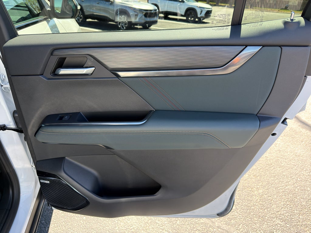 2024 GMC Acadia AT4