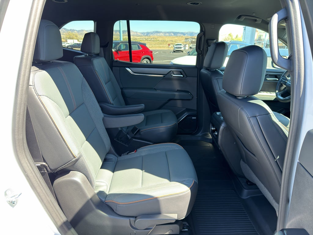 2024 GMC Acadia AT4