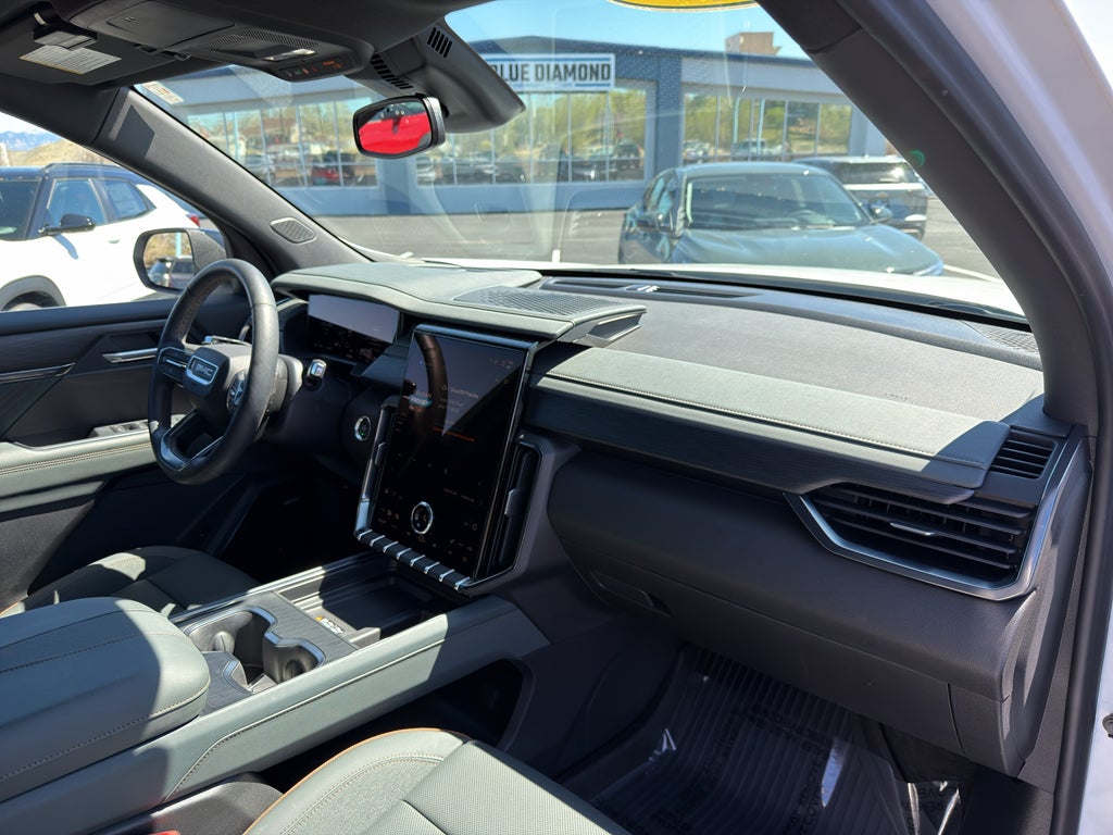 2024 GMC Acadia AT4