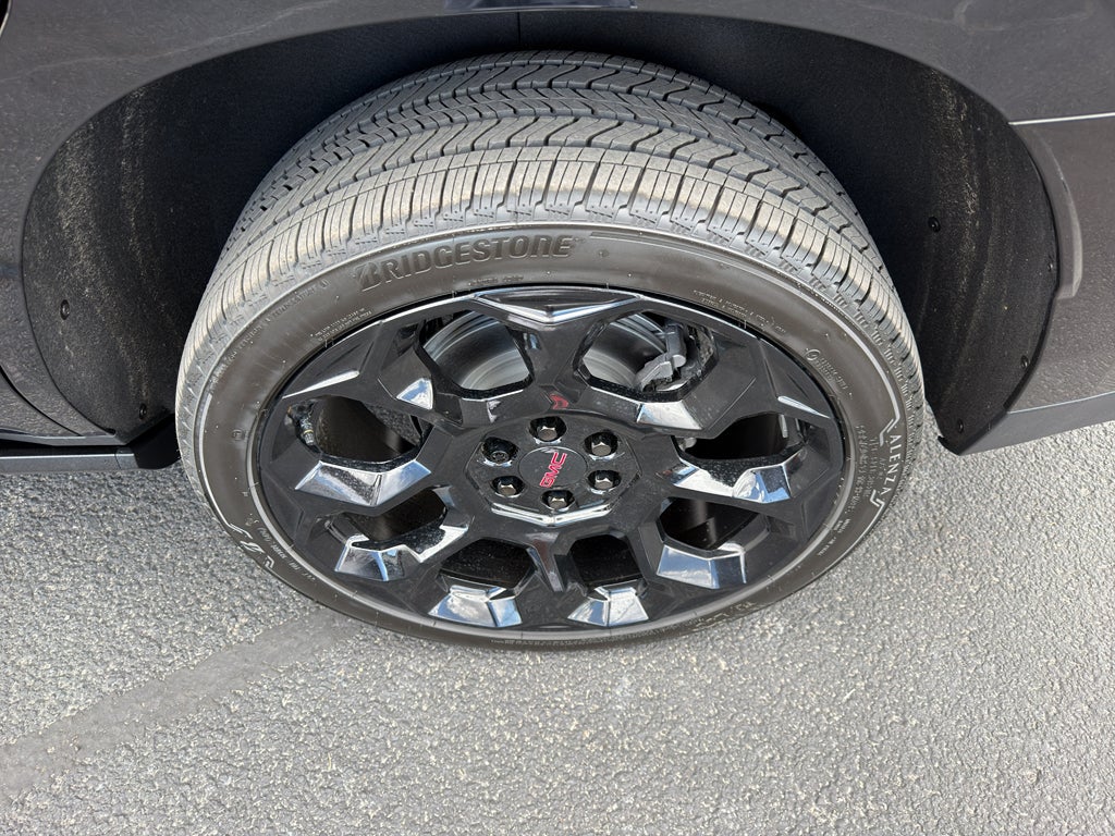 2026 GMC Yukon Denali Ultimate - Photo 12