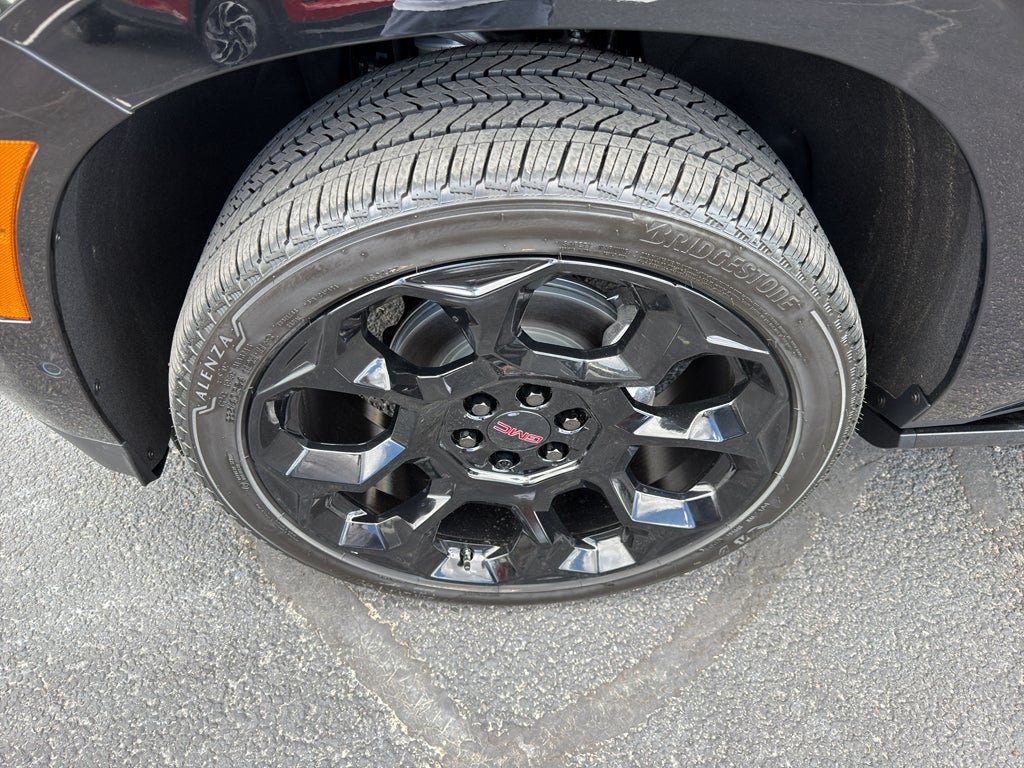 2026 GMC Yukon Denali Ultimate - Photo 13