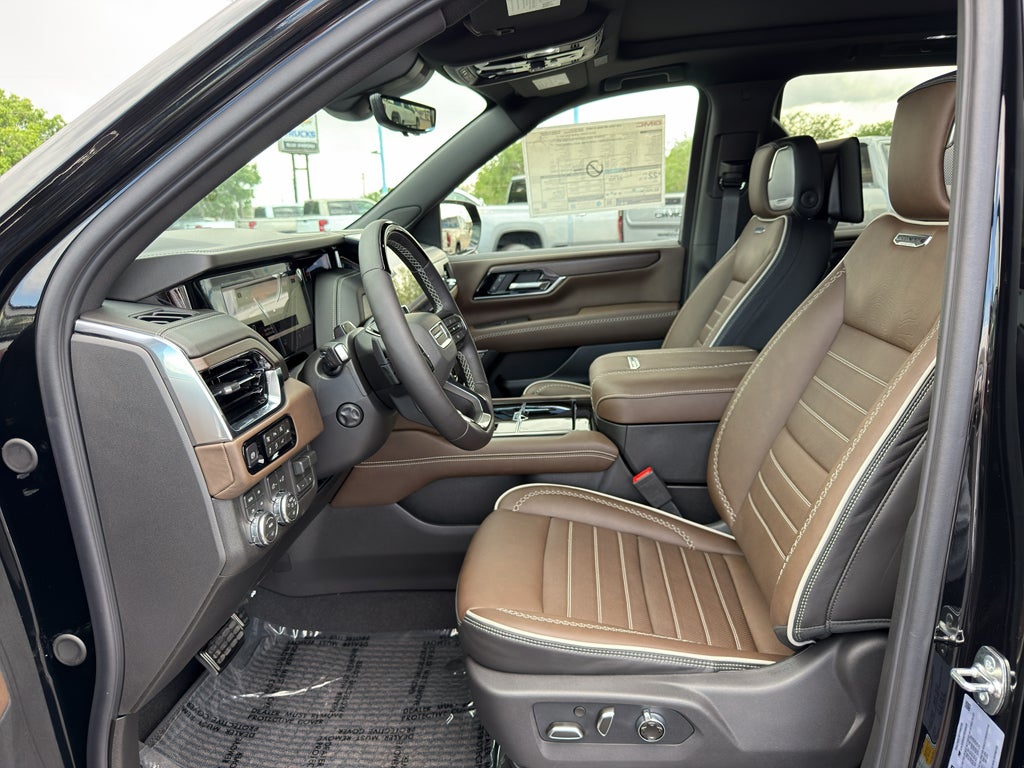 2026 GMC Yukon Denali Ultimate - Photo 16