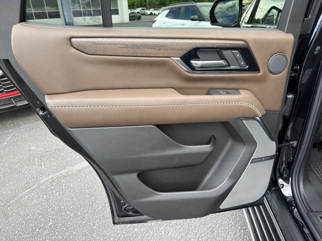 2026 GMC Yukon Denali Ultimate - Photo 25