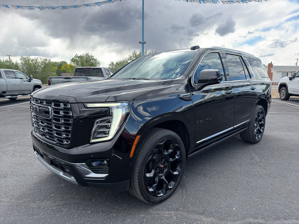2026 GMC Yukon Denali Ultimate - Photo 3