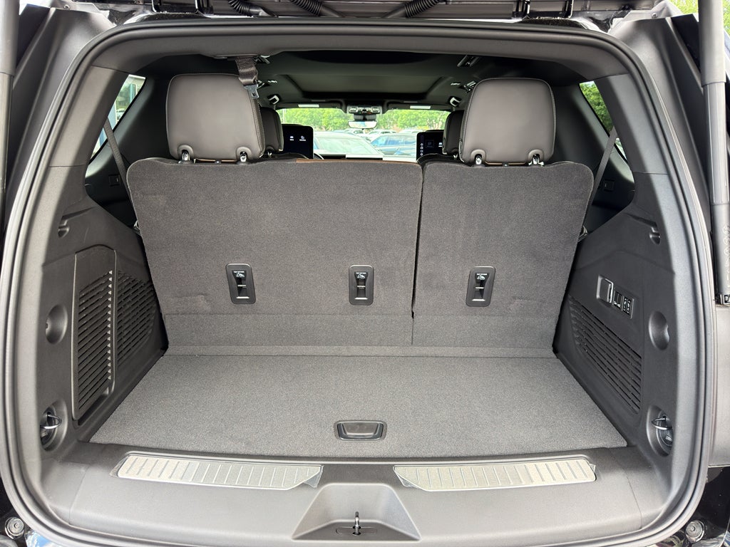 2026 GMC Yukon Denali Ultimate - Photo 30