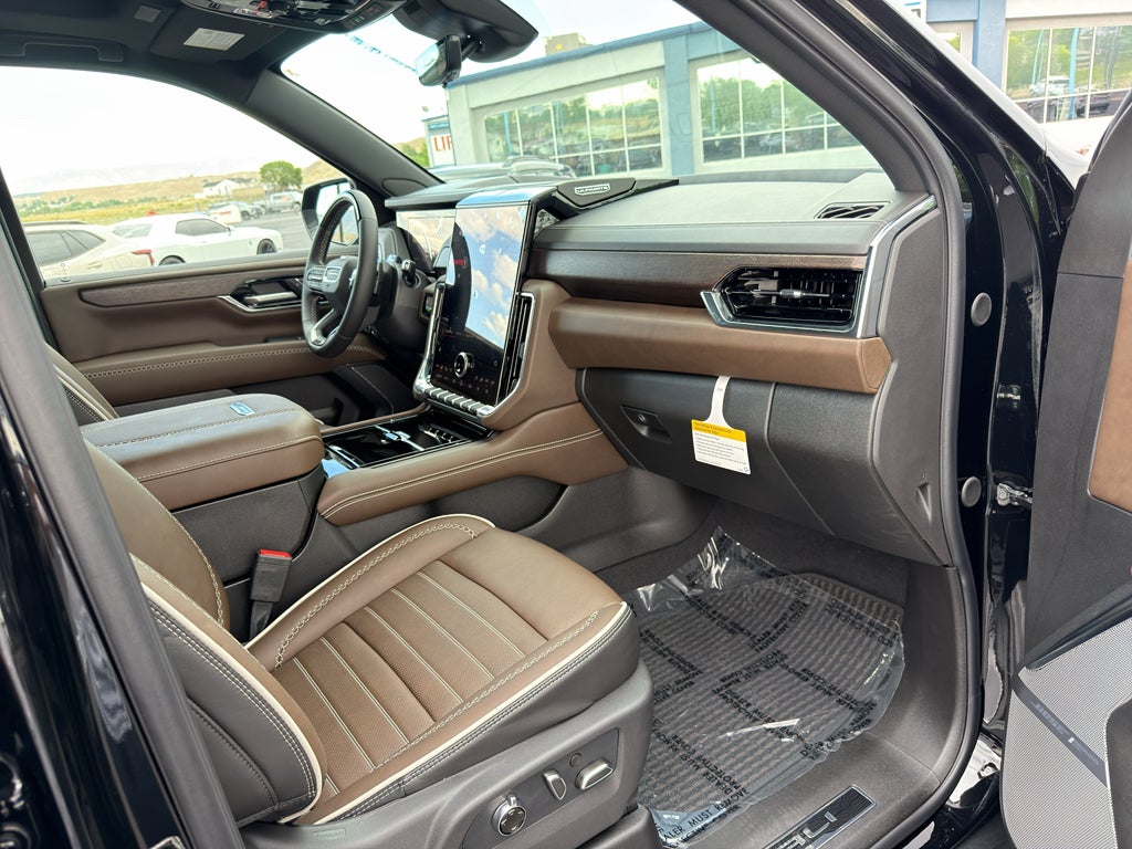 2026 GMC Yukon Denali Ultimate - Photo 36