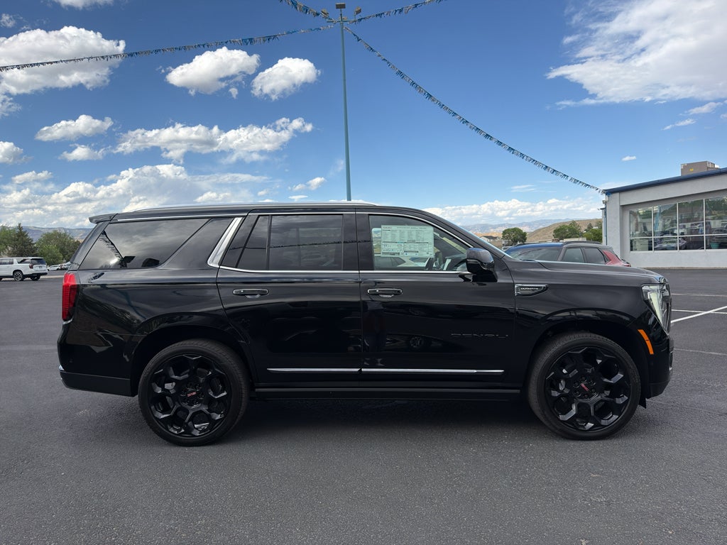 2026 GMC Yukon Denali Ultimate - Photo 8