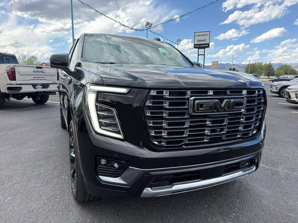 2026 GMC Yukon Denali Ultimate - Photo 9