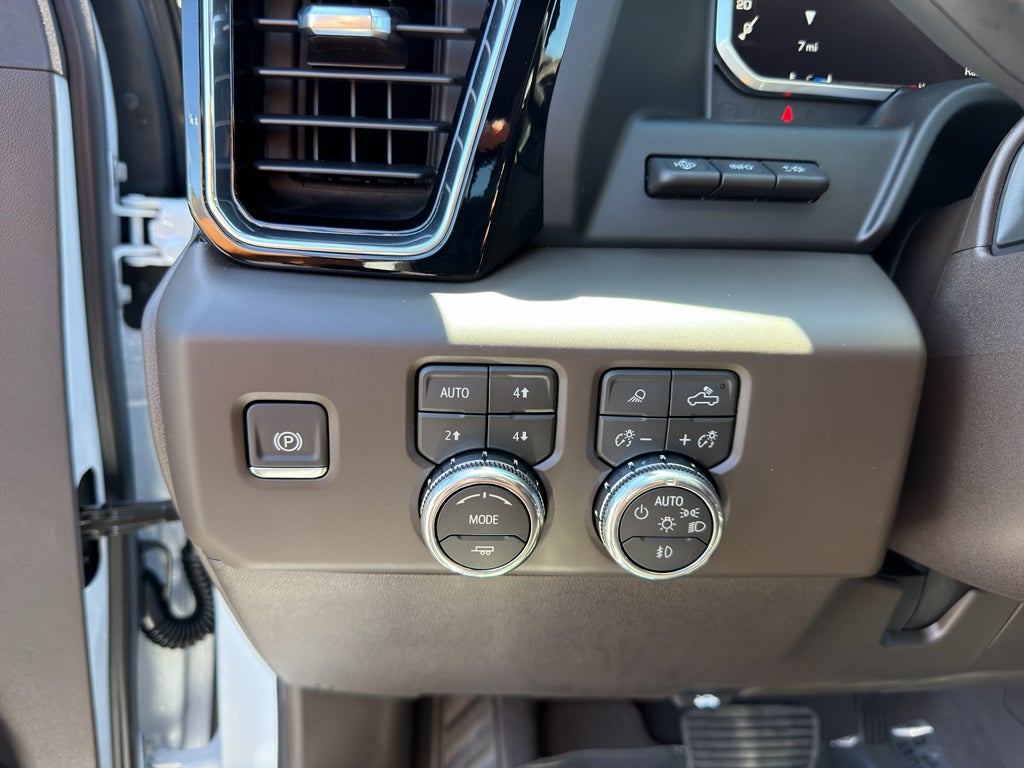 2026 GMC Sierra 3500 HD Denali