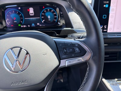 2025 Volkswagen Atlas Cross Sport 2.0T SE w/Technology