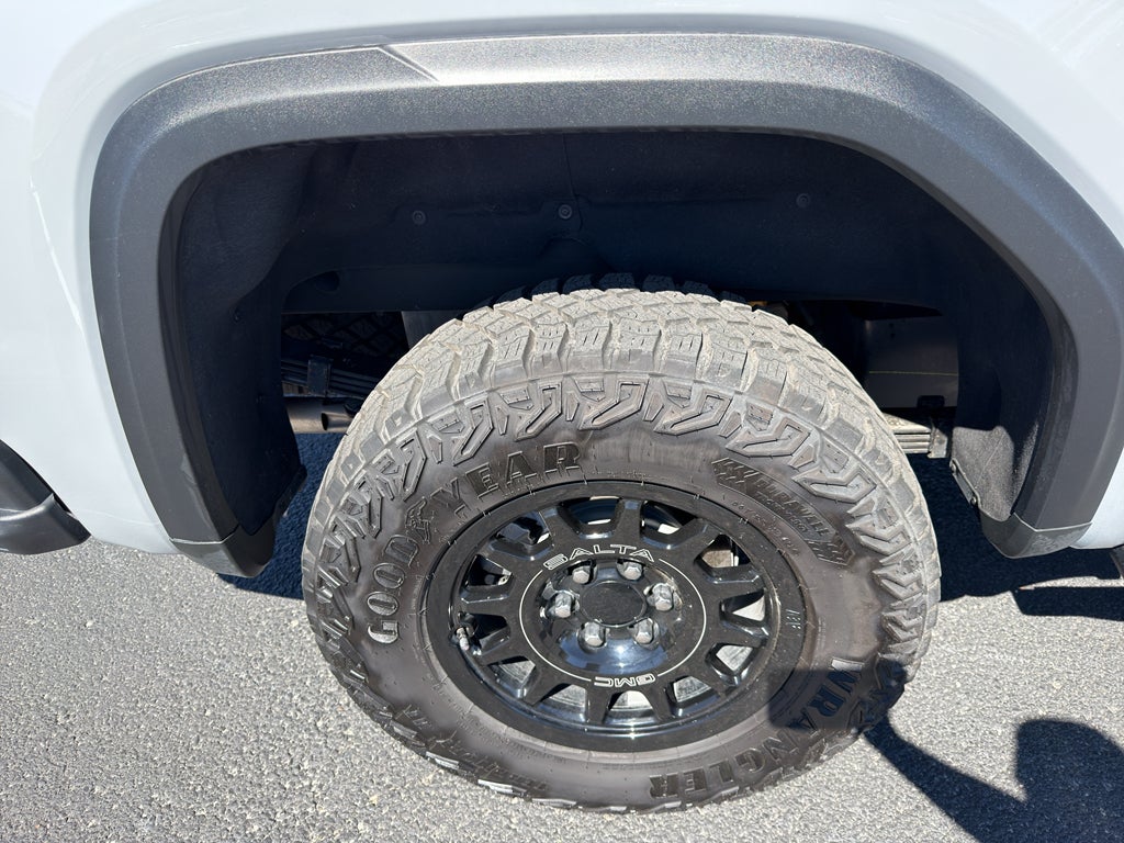 2025 GMC Sierra 1500 AT4X