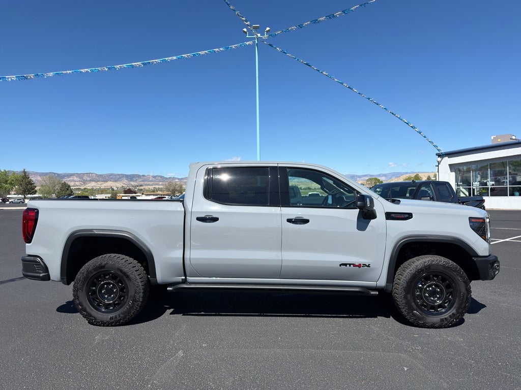 2025 GMC Sierra 1500 AT4X