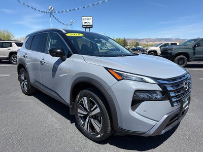 2025 Nissan Rogue SL