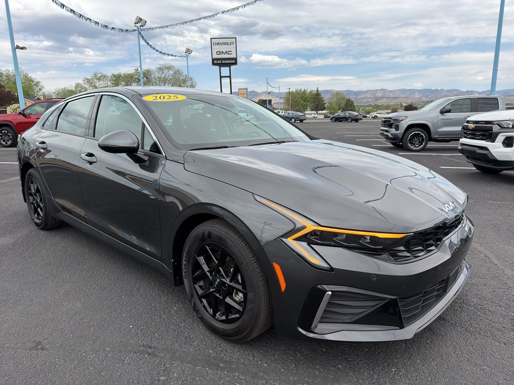 2025 Kia K5 LXS