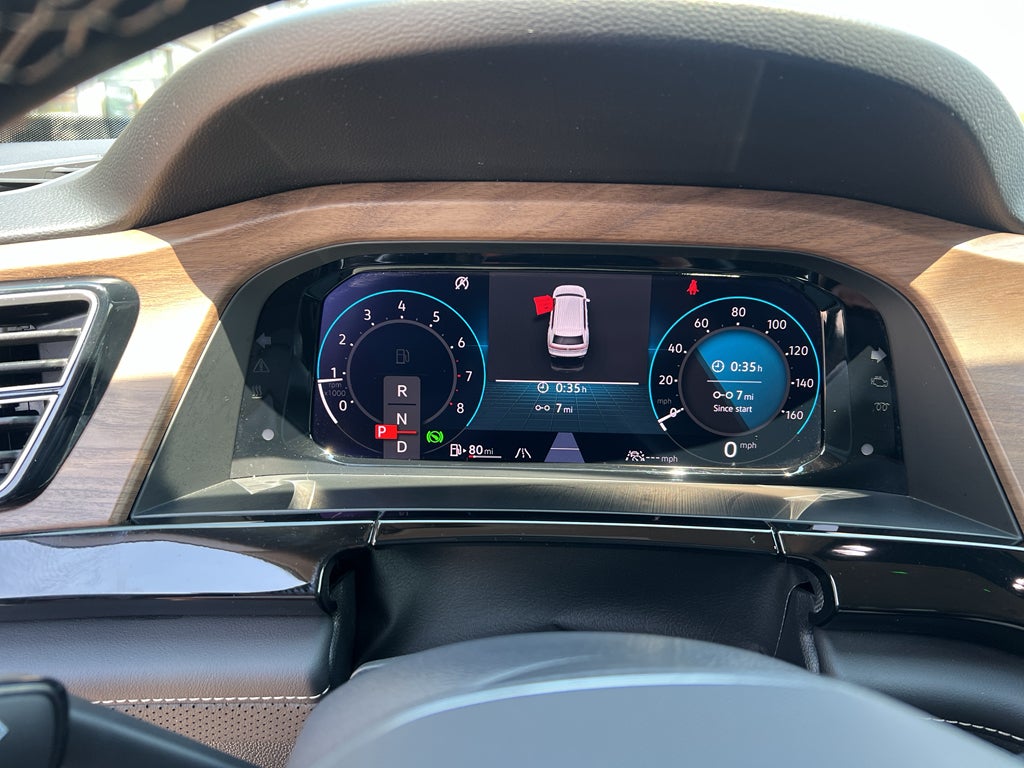 2025 Volkswagen Atlas 2.0T SE w/Technology