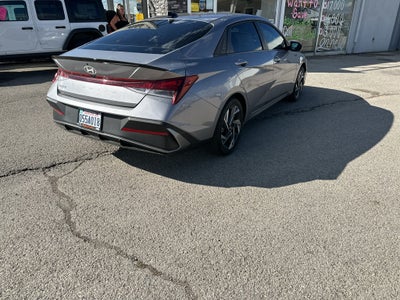 2025 Hyundai Elantra SEL Sport