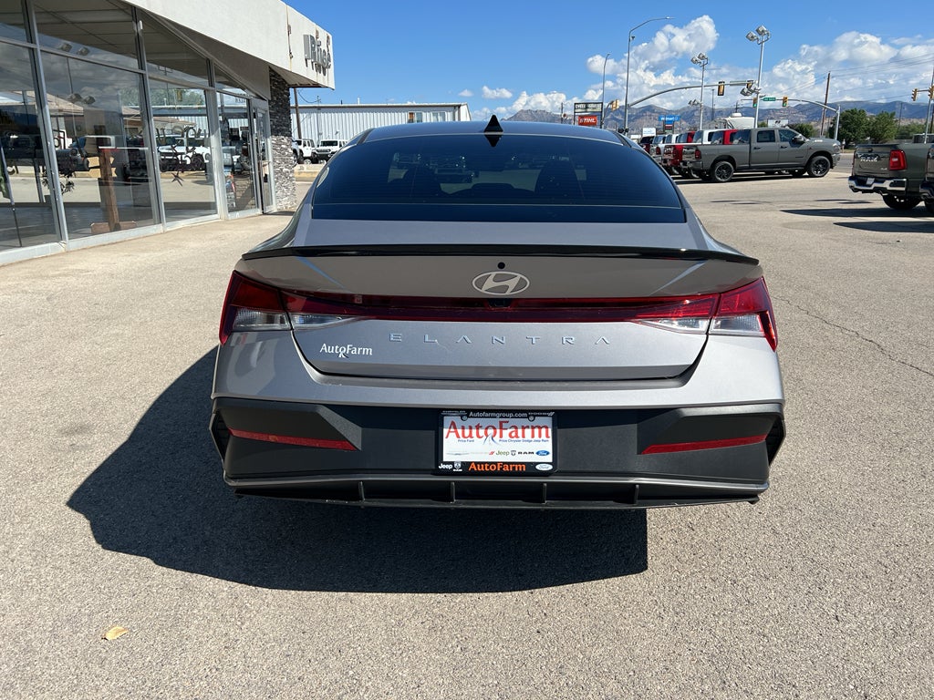 2025 Hyundai Elantra SEL Sport
