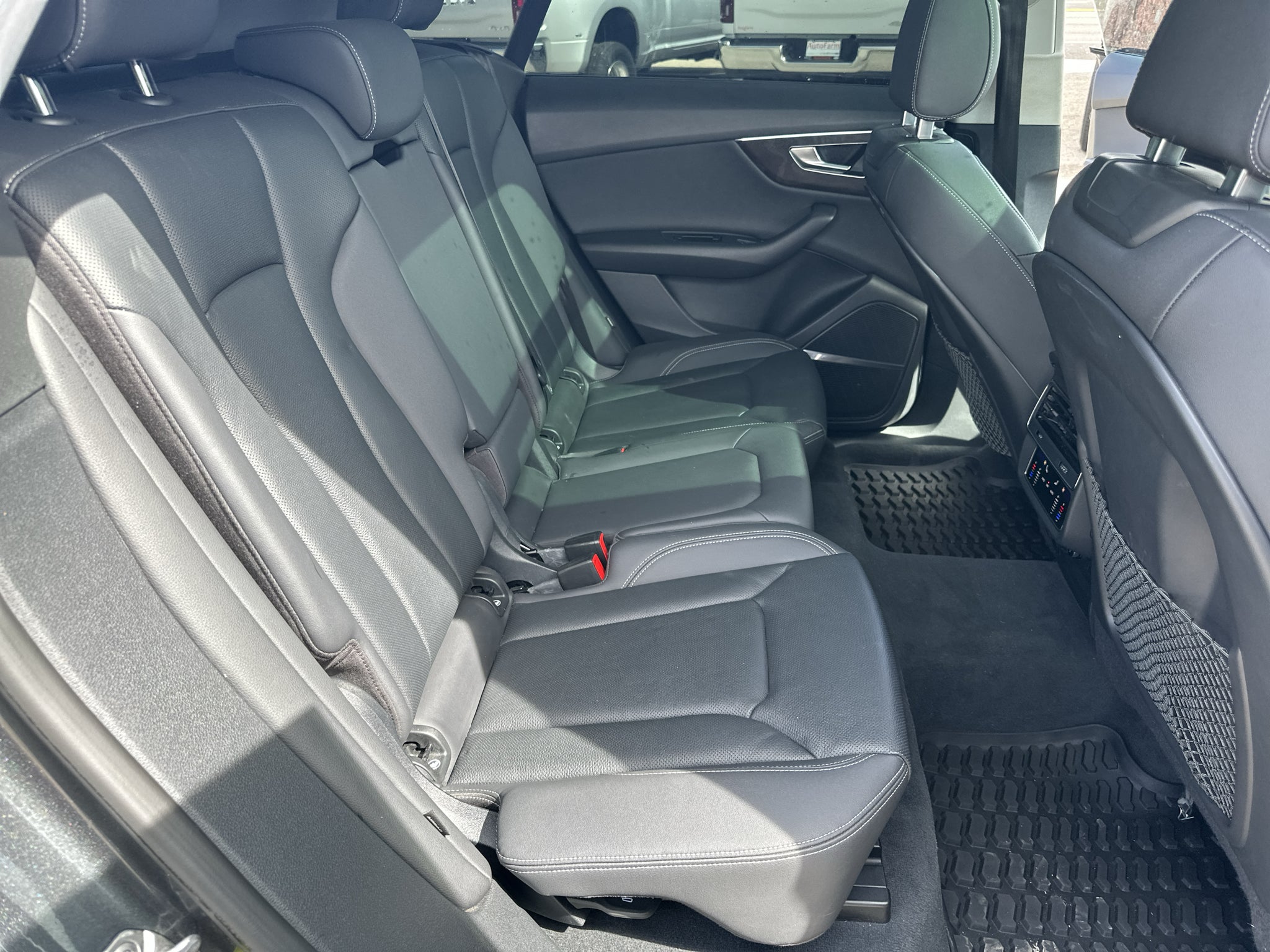 2022 Audi Q8 Premium Plus
