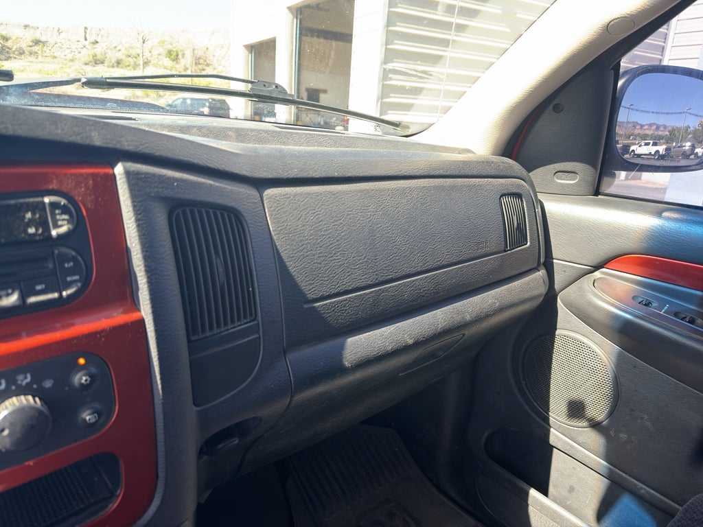 2005 Dodge Ram Pickup SLT