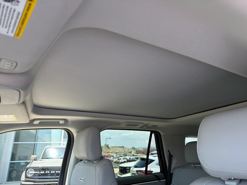 2025 Ford Expedition Platinum