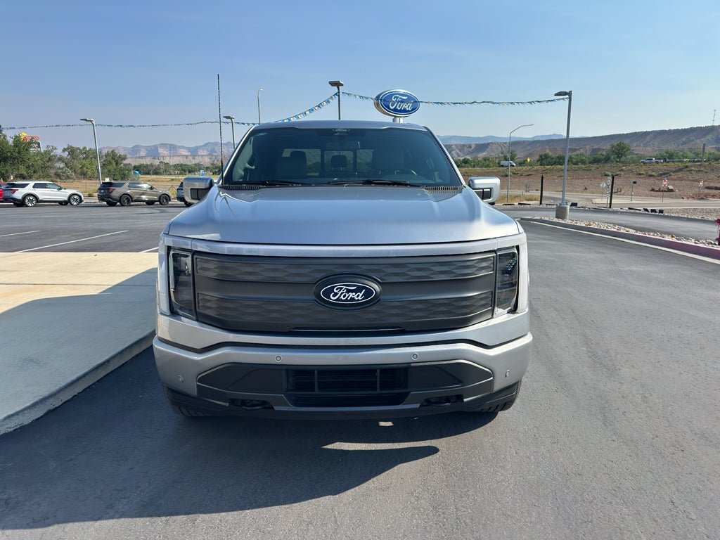 2025 Ford F-150 Lightning LARIAT
